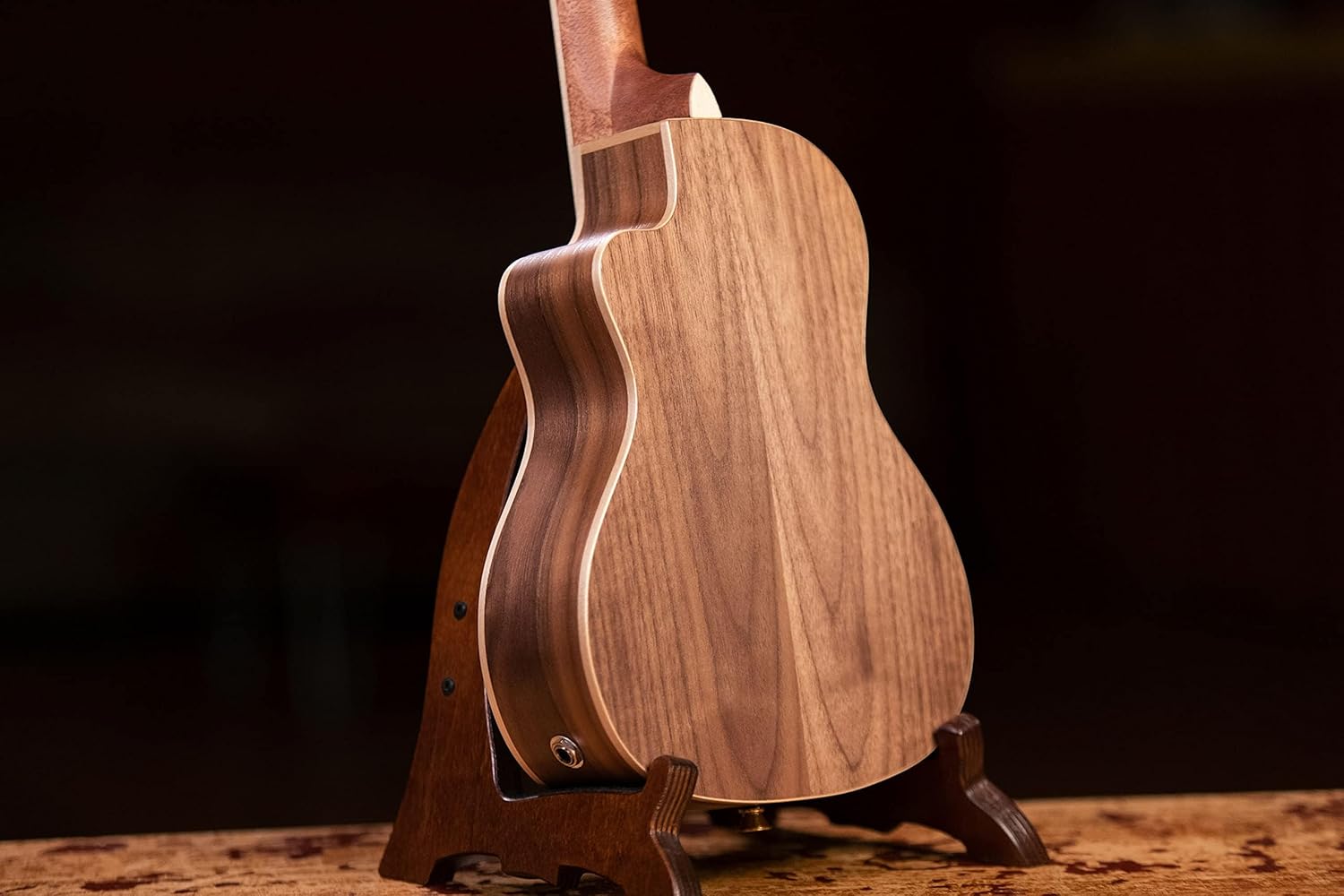Ortega Guitars Concert Ukulele electro-acoustic - Horizon Series - reversed headstock - includes Gig Bag - Walnut, Okoumé (RUWN-CE) - Image 8