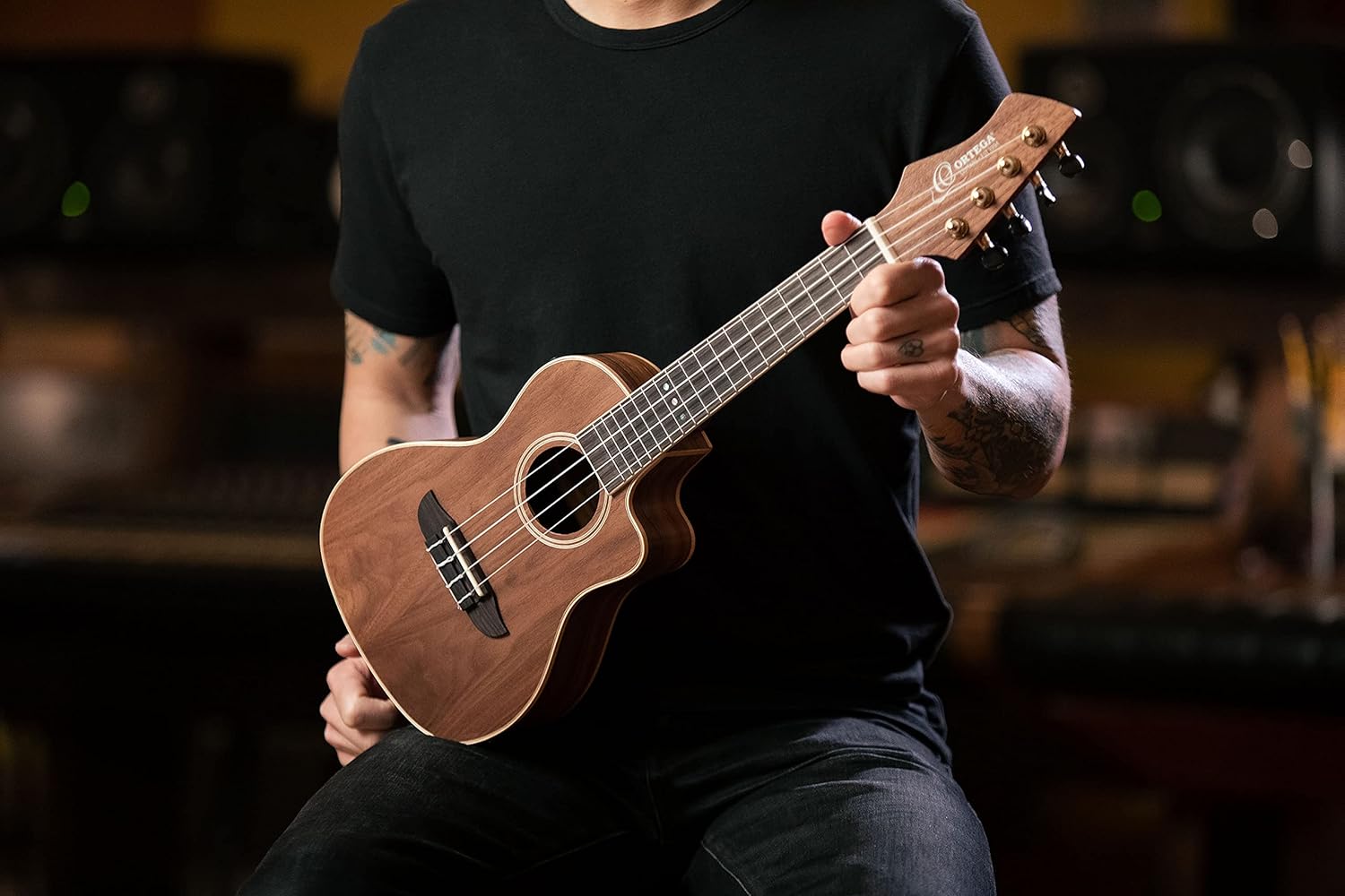 Ortega Guitars Concert Ukulele electro-acoustic - Horizon Series - reversed headstock - includes Gig Bag - Walnut, Okoumé (RUWN-CE) - Image 19